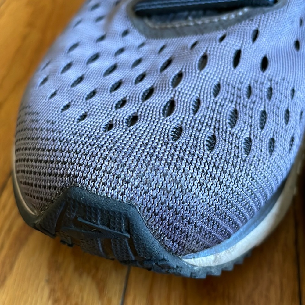 Brooks Women’s GuideRails - Size 10M - Picture 7 of 8